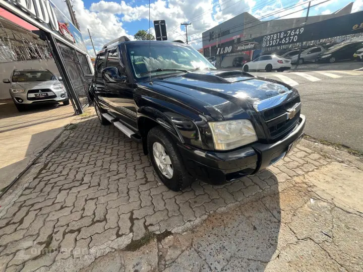 S10 2.4 MPFI Executive 4X2 CD 8V