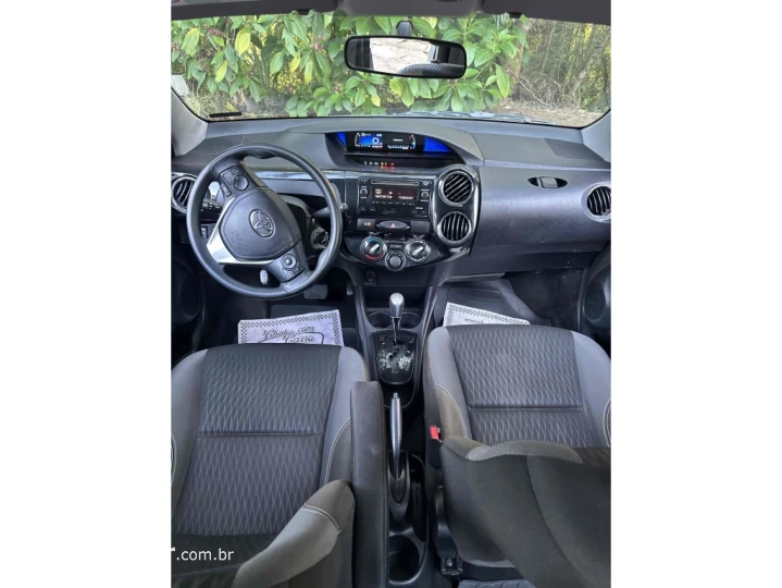 ETIOS 1.5 X Plus Sedan 16V