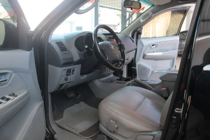 Hilux Caminhonete 3.0 16V 4P 4X4 SRV TURBO DIESEL CABINE DUP