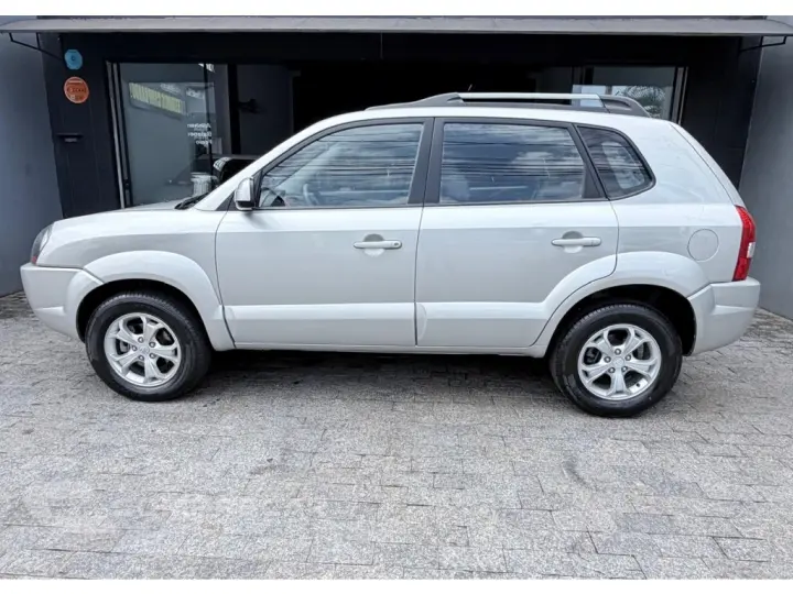 TUCSON 2.0 MPFI GLS 16V 143CV 2WD GASOLINA 4P AUTOMÁTICO