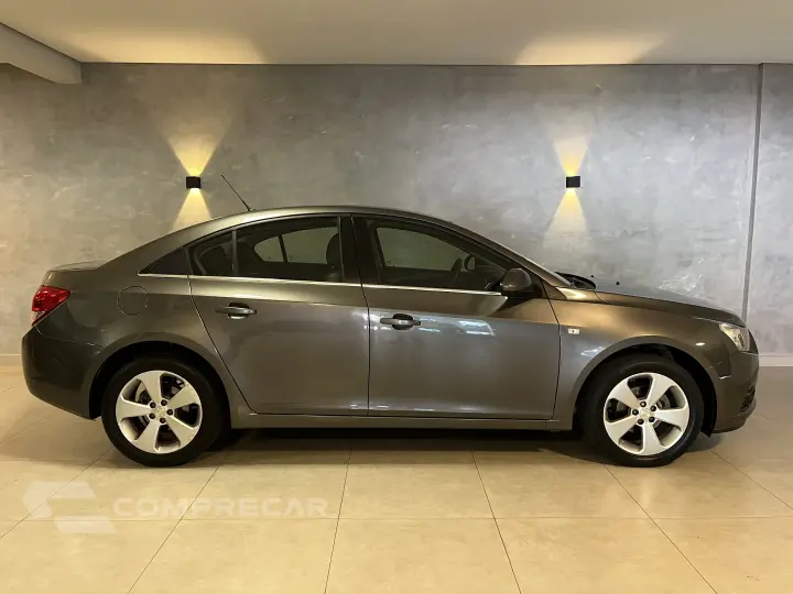 CRUZE 1.8 LT 16V