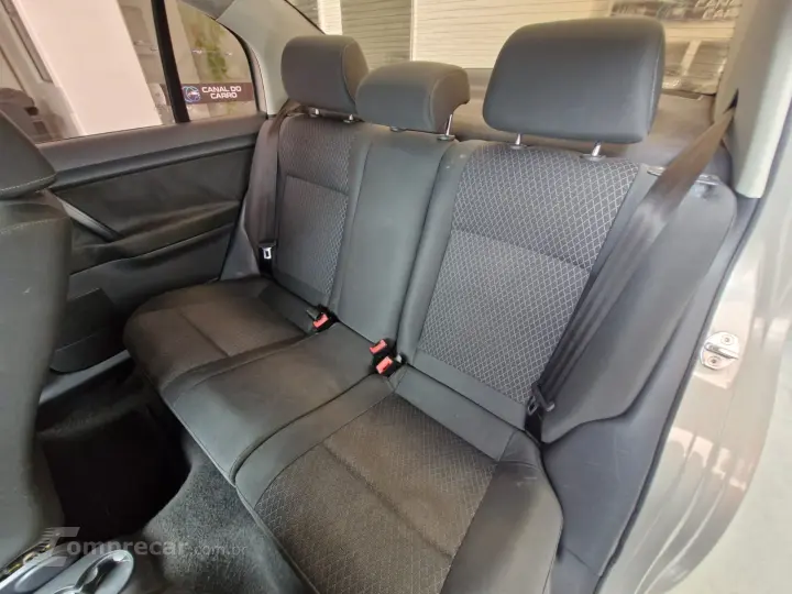 POLO SEDAN 2.0 MI Comfortline 8V