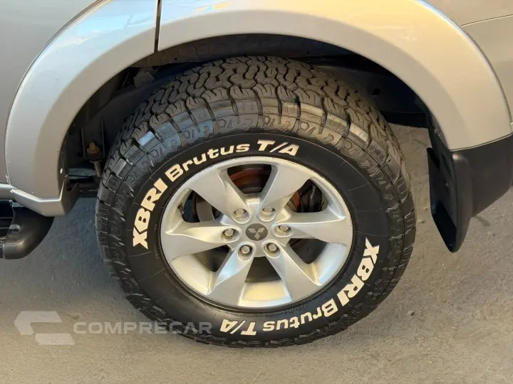 Pajero DAKAR HPE 3.2 4x4 T.I Dies 5p Aut