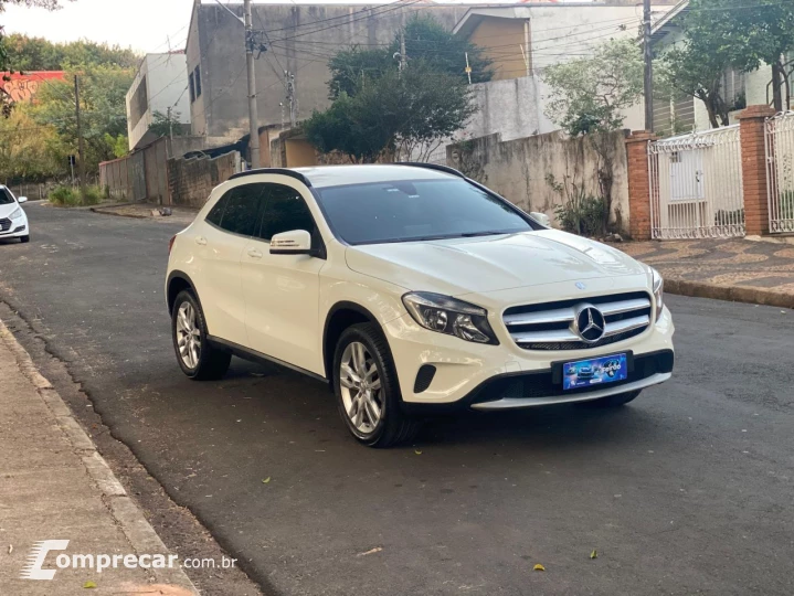 GLA 200 Style 1.6 TB 16V/Flex Aut.