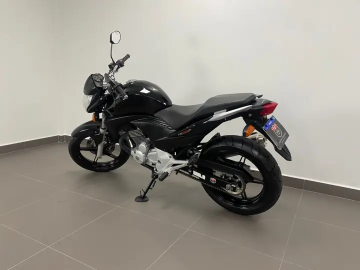 HONDA CB 300R