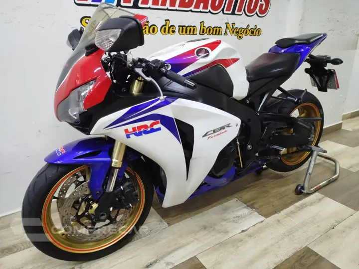 CBR 1000 FIREBLADE RR