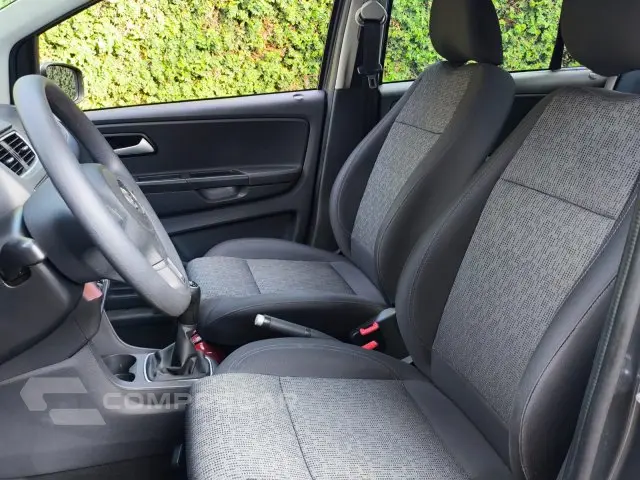 FOX - 1.0 MI 8V 4P MANUAL