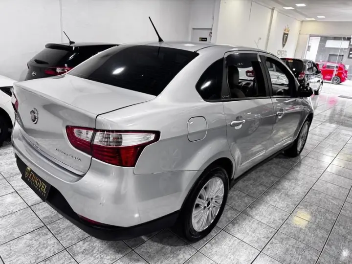 GRAND SIENA 1.6 MPI ESSENCE 16V FLEX 4P MANUAL