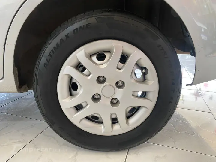 FIESTA 1.6 MPI Class Sedan 8V