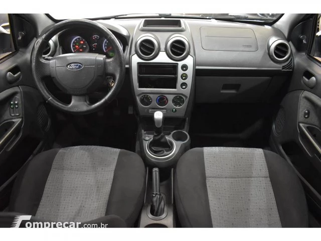 FIESTA SEDAN - 1.6 ROCAM SEDAN 8V 4P MANUAL