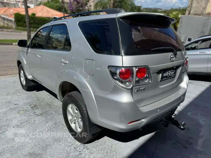 Hilux SW4 SR 4x2 2.7/2.7 Flex 16V Mec.