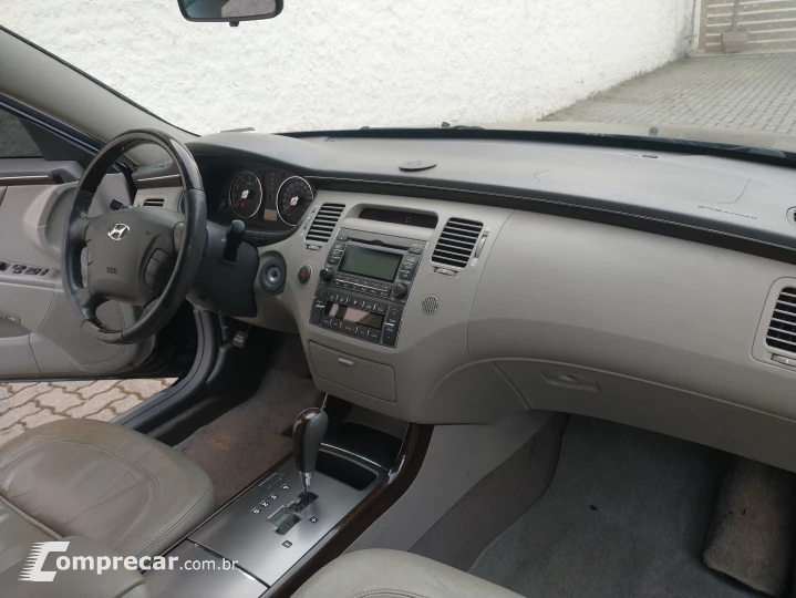 AZERA 3.0 MPFI GLS V6 24V