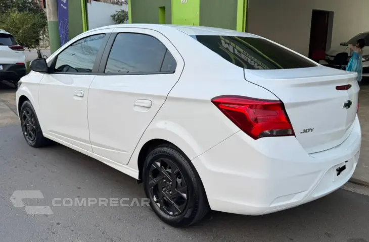 Onix Sedan 1.0 4P FLEX JOY BLACK PLUS