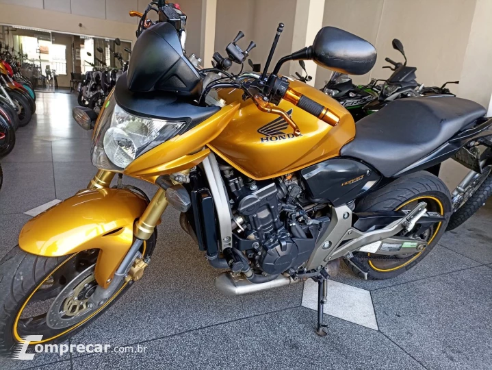 CB 600F HORNET