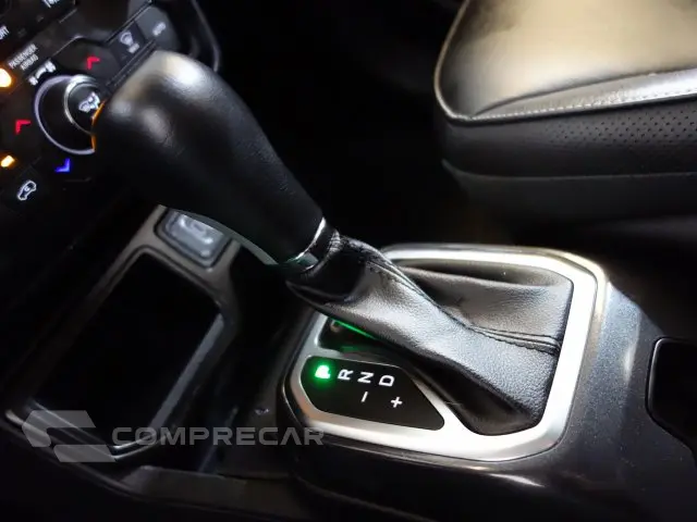 RENEGADE - 1.3 T270 TURBO LONGITUDE AT6