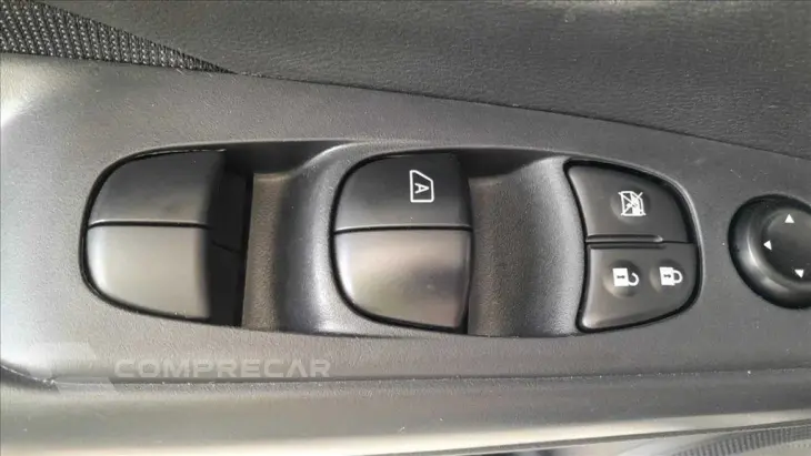 KICKS PLAY 1.6 16V FLEXSTART SENSE XTRONIC