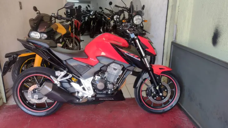 CB 300f Twister ABS