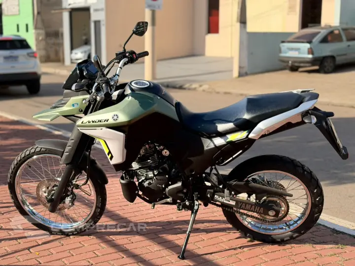 XTZ 250 LANDER