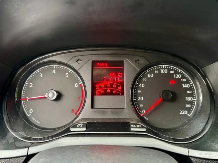 VOYAGE 1.0 12V MPI TOTALFLEX 4P MANUAL