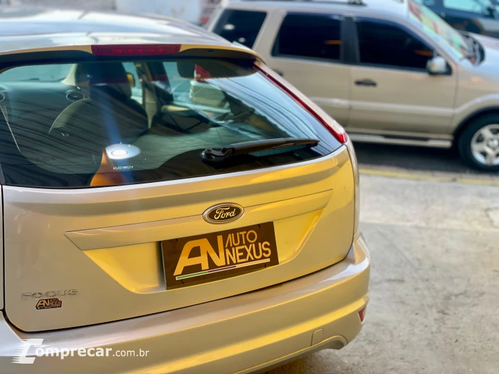 FOCUS 1.6 SE Hatch 16V