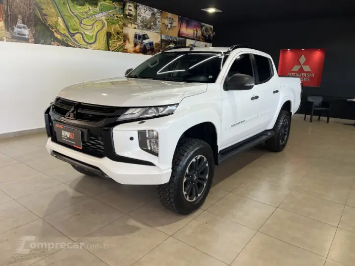 L200 TRITON 2.4 16V Turbo Sport Hpe-s CD 4X4