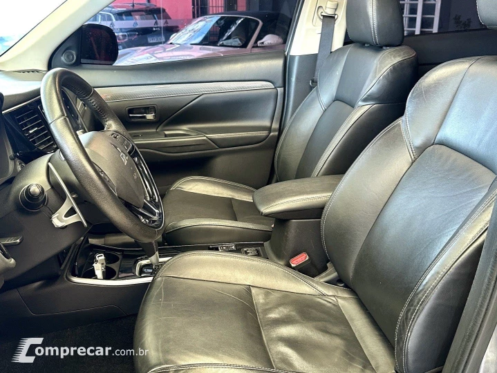 OUTLANDER 3.0 MIVEC V6 GASOLINA HPE-S AWD AUTOMÁTICO
