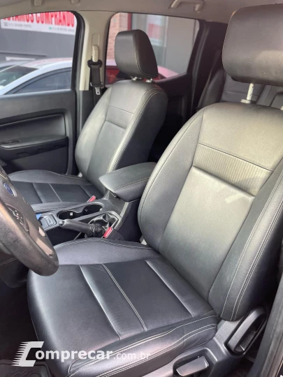 RANGER 2.2 Black 4X2 CD 16V