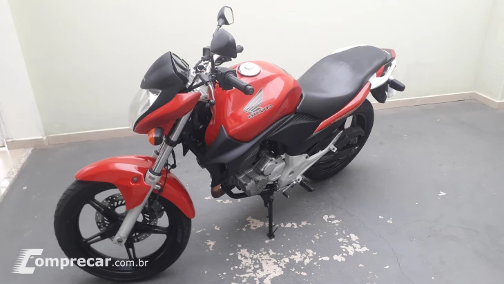 CB 300