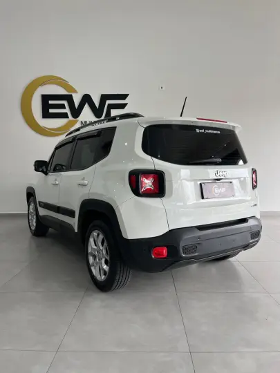 Renegade Longitude 1.8 4x2 Flex 16V Aut.