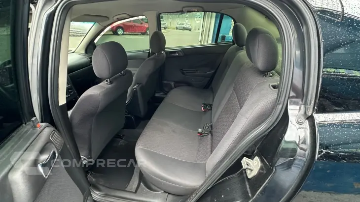 ASTRA 1.8 MPFI Sedan Comfort 8V
