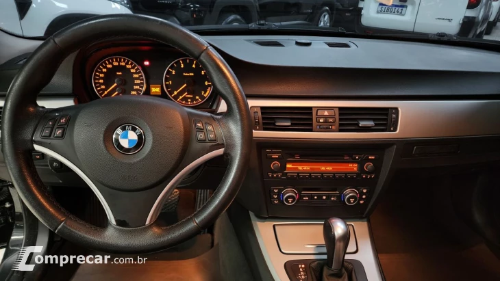 320i