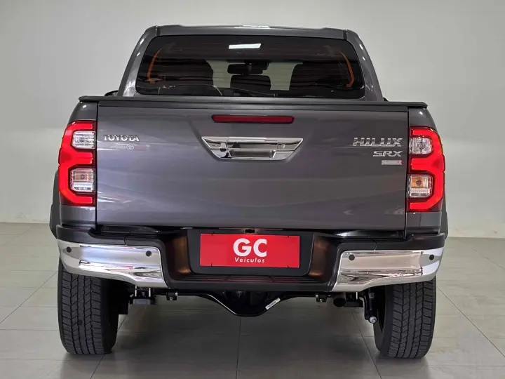 HILUX 2.8 D-4D TURBO DIESEL CD SRX PLUS 4X4 AUTOMÁTICO