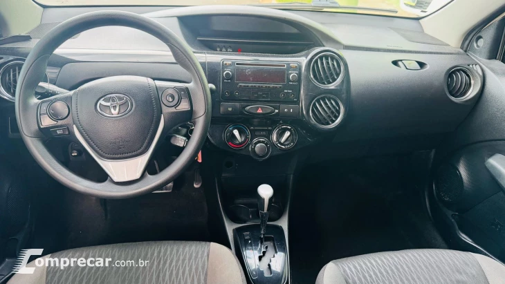 ETIOS 1.5 XS Sedan 16V