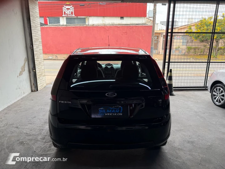 FIESTA 1.6 MPI Class Hatch 8V