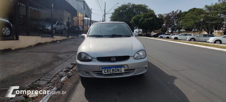 CORSA 1.0 MPFI Milenium Sedan 8V