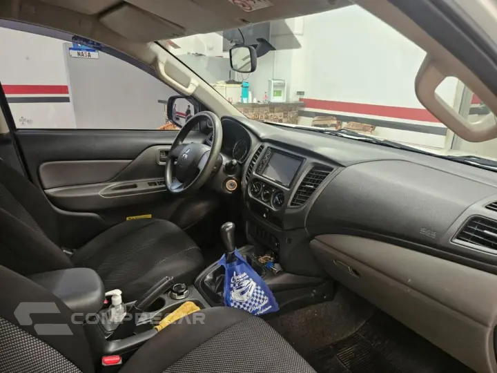 L200 TRITON 2.4 16V Turbo GL CD 4X4