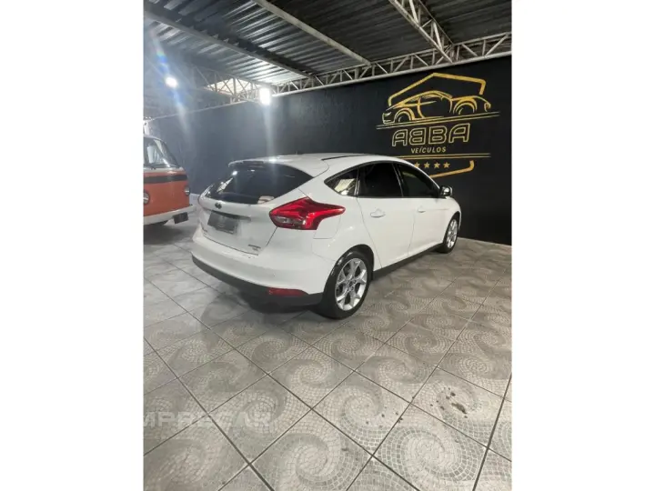 FOCUS 2.0 SE PLUS 16V FLEX 4P POWERSHIFT