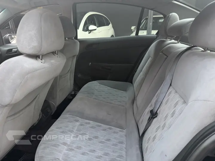 VECTRA 2.0 MPFI EXPRESSION 8V 140CV FLEX 4P AUTOMÁTICO