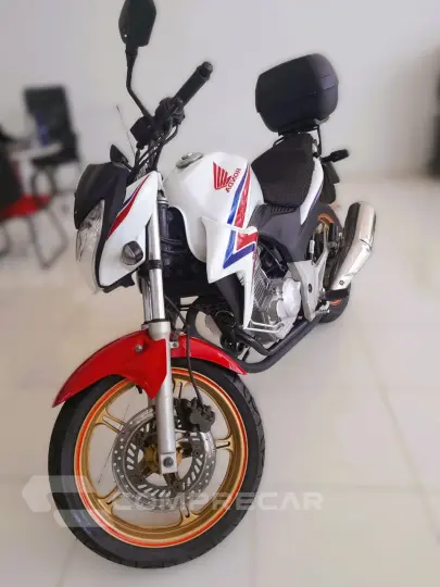 CB 300 R ESPECIAL EDITION
