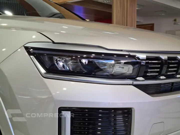 Commander Overl. 2.2 TD 4x4 Diesel Aut.