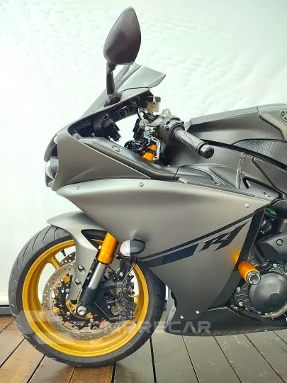 YAMAHA YZF R1
