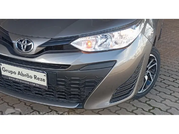 YARIS 1.3 XL LIVE
