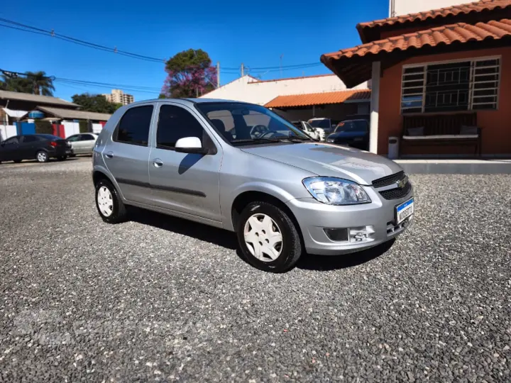CELTA 1.0 MPFI LT 8V