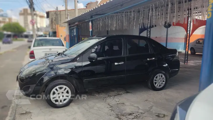 FIESTA 1.6 MPI Class Sedan 8V