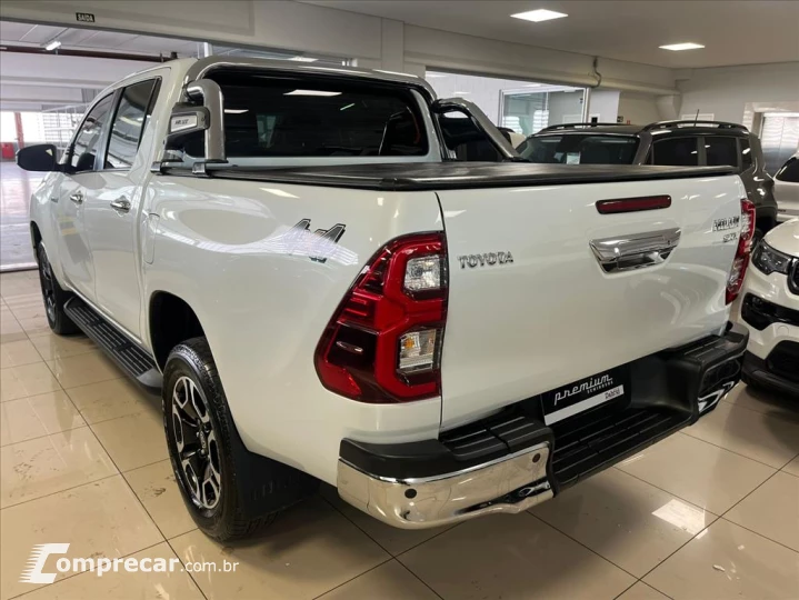 HILUX 2.8 D-4D TURBO DIESEL CD SRX 4X4 AUTOMÁTICO