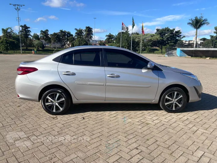 YARIS 1.5 16V Sedan XS