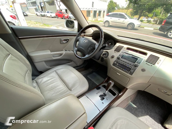 AZERA 3.0 MPFI GLS V6 24V
