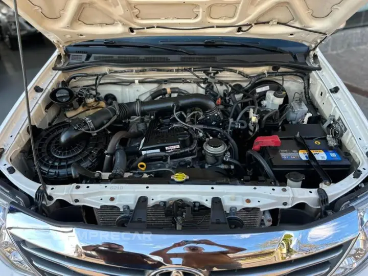 HILUX SW4 4X2SR