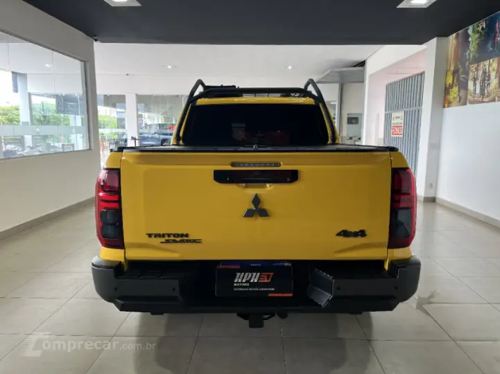 TRITON 2.4 Biturbo CD Savana 4X4