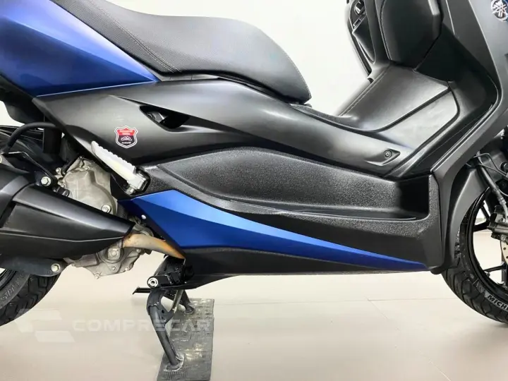 YAMAHA XMAX ABS